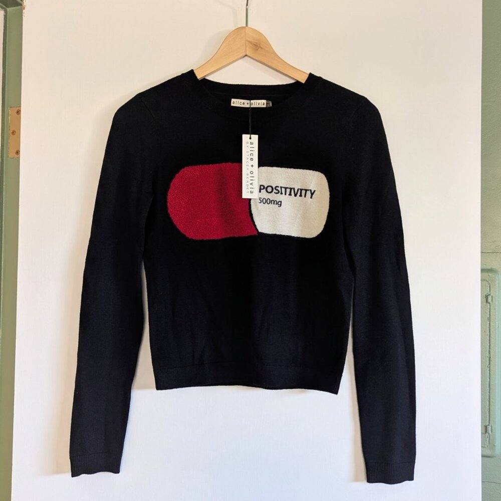✨ Alice + Olivia Positivity Prescription Pill Sweater XS NWT Dopamine Dressing - Picture 5 of 14